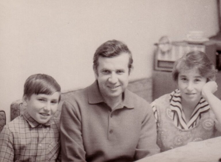 Leonid, Victor, Irina Brailovsky (Moscow 1973)